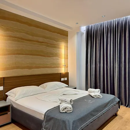 Aquamarine Apartment