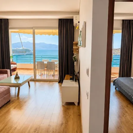 Aquamarine Apartment *