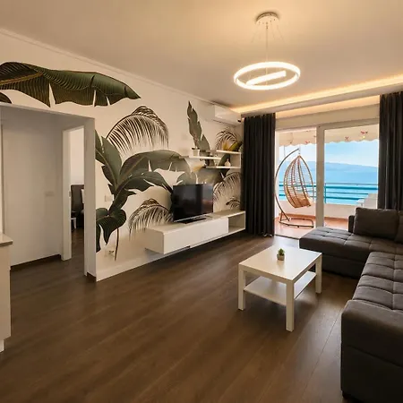 Aquamarine Apartment