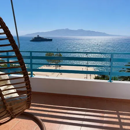 Aquamarine Apartment