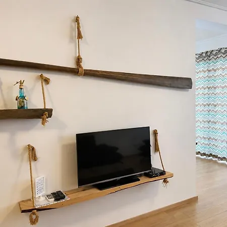 Aquamarine Apartment *
