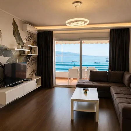 Aquamarine Apartment